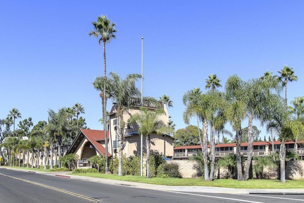 Rodeway Inn Carlsbad Exterior foto