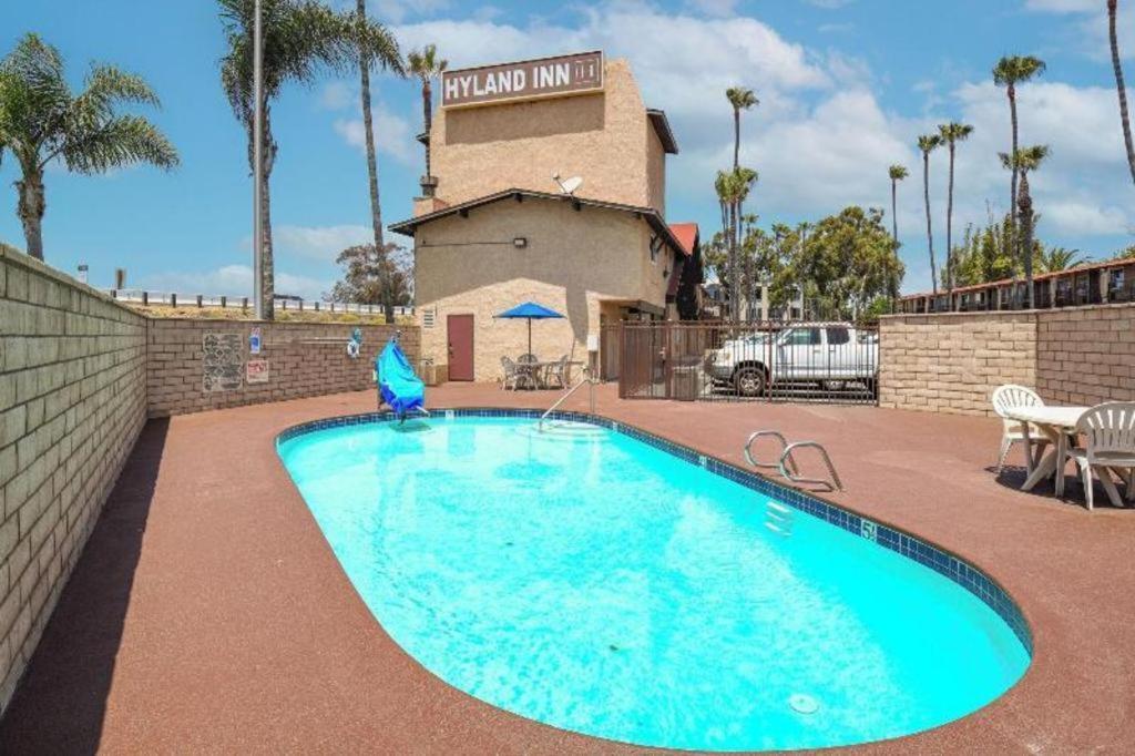 Rodeway Inn Carlsbad Exterior foto